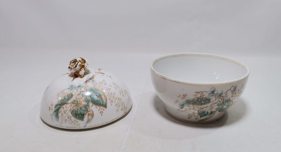 ÜZERİ ALTIN VARAKLI ANTİKA KAPAKLI BONBONİYER