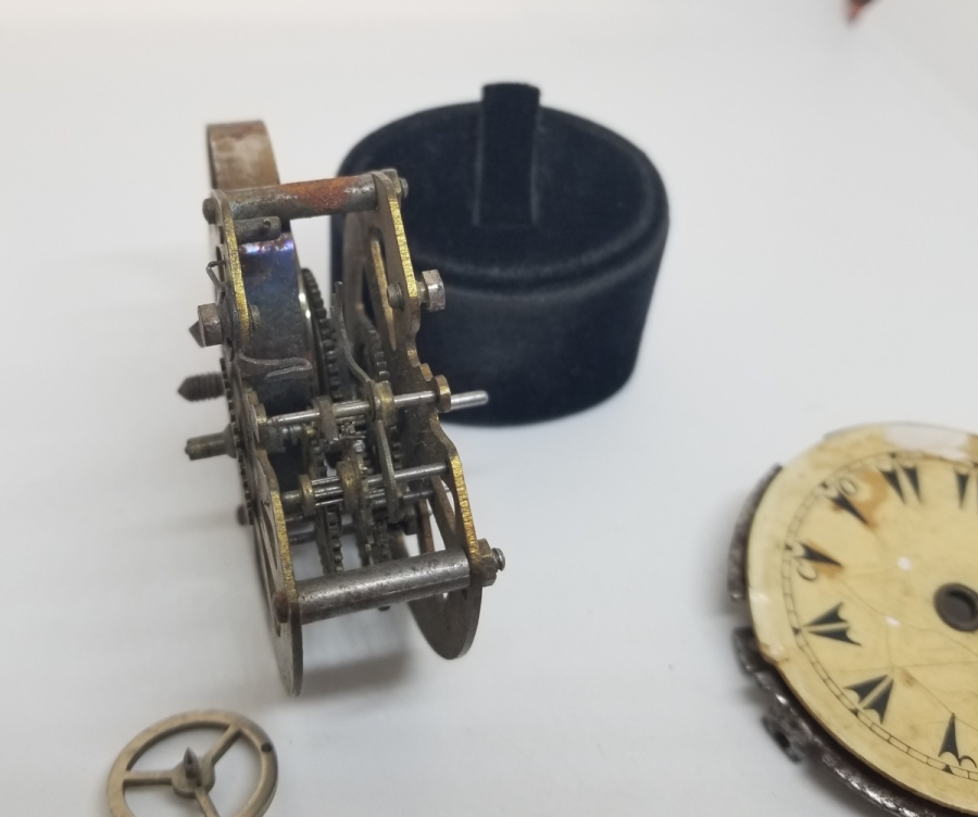 OSMANLI DÖNEMİ MASA SAATİ PARÇALARI