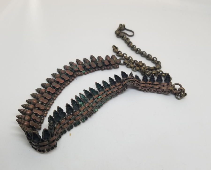 KABARTMA İŞÇİLİKLİ ANTİKA TÜRKMEN GERDANLIK