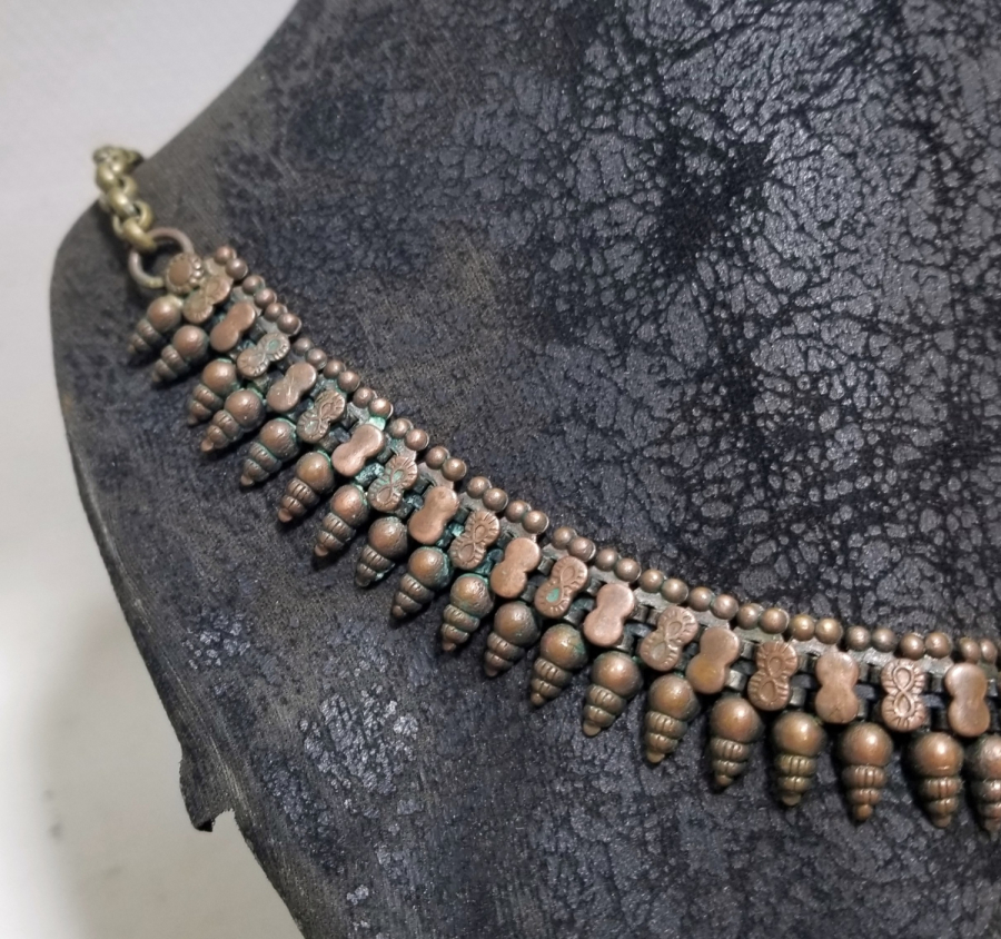 KABARTMA İŞÇİLİKLİ ANTİKA TÜRKMEN GERDANLIK