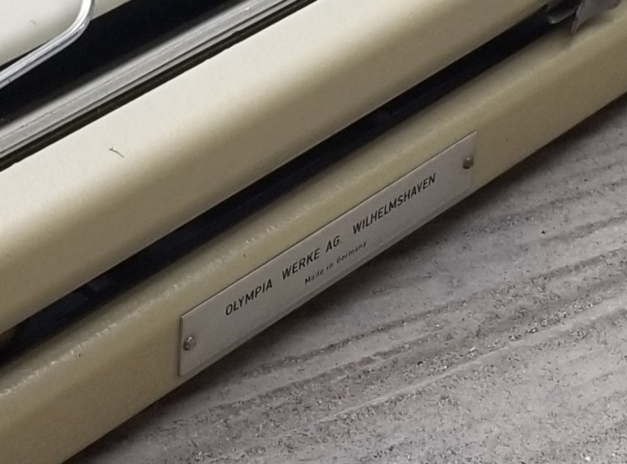 OLYMPIA MARKA ANTİKA DAKTİLO