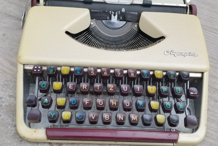 OLYMPIA MARKA ANTİKA DAKTİLO