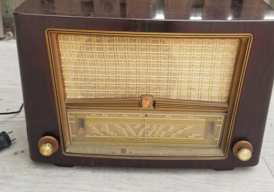 ÇALIŞIR DURUMDA PHILIPS MARKA AHŞAP KASA BÜYÜK BOY ANTİKA RADYO