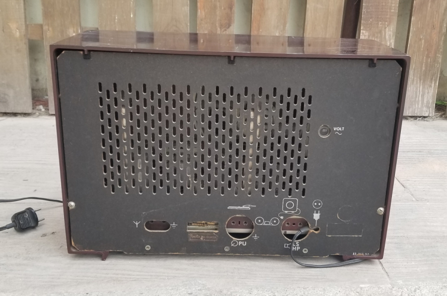 ÇALIŞIR DURUMDA PHILIPS MARKA AHŞAP KASA BÜYÜK BOY ANTİKA RADYO