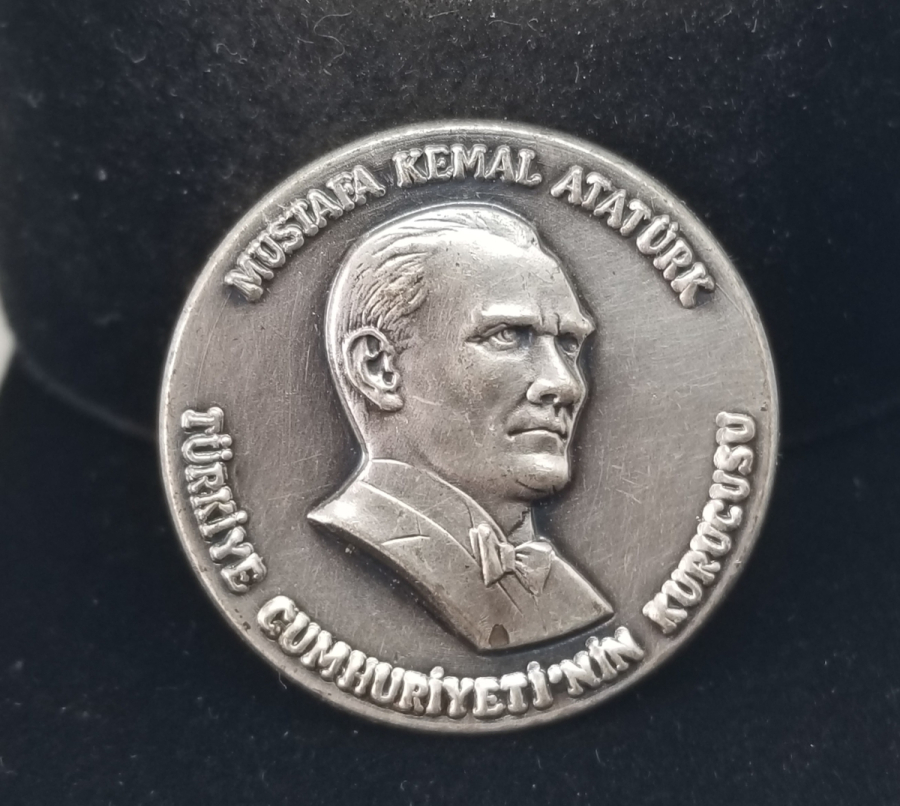 ANTİKA GÜMÜŞ ATATÜRK ROZETİ