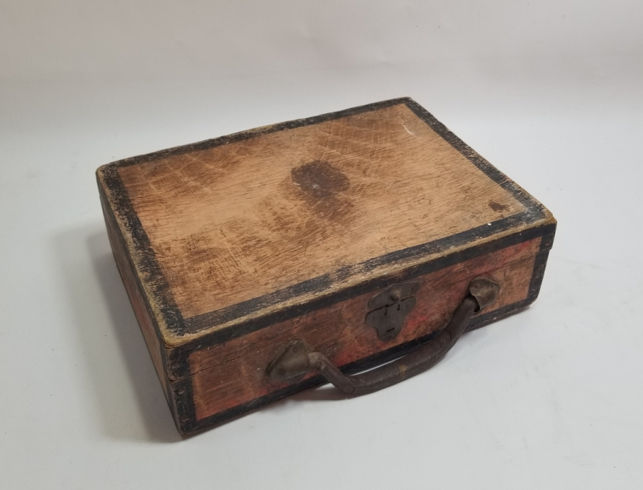 EL YAPIMI ANTİKA AHŞAP ÖĞRENCİ ÇANTASI - BAVUL