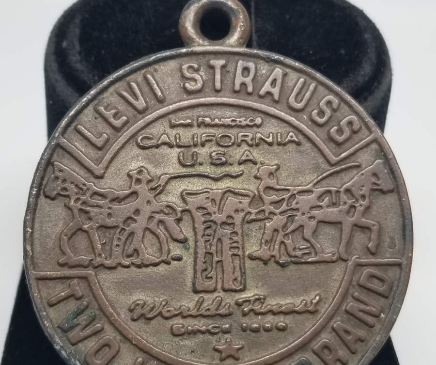 LEVIS HATIRA MADALYON