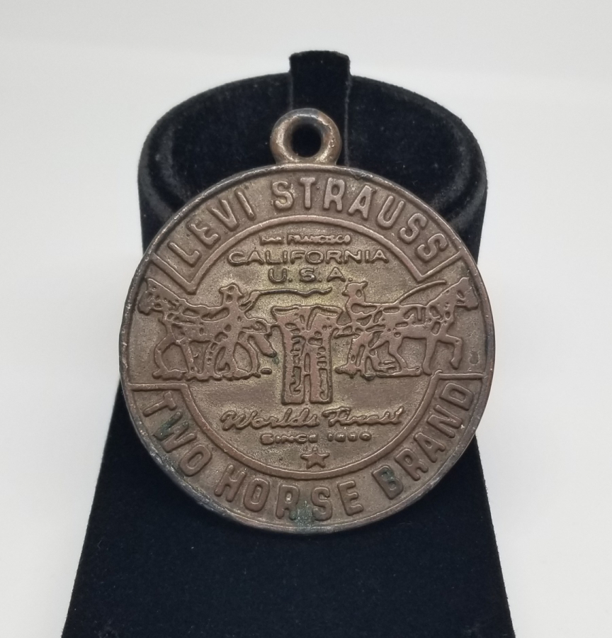 LEVIS HATIRA MADALYON