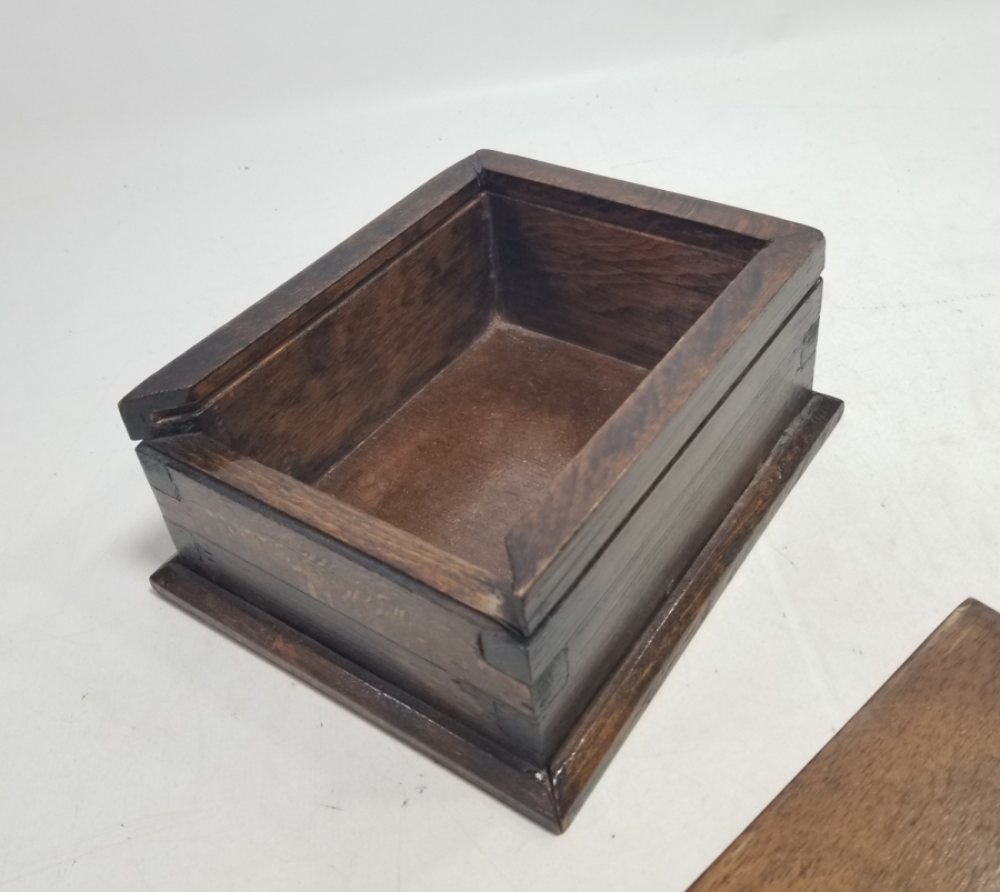 ÜZERİ TUĞRALI KIRLANGIÇ GEÇME İŞÇİLİKLİ OSMANLI DÖNEMİ KAHVE KUTUSU