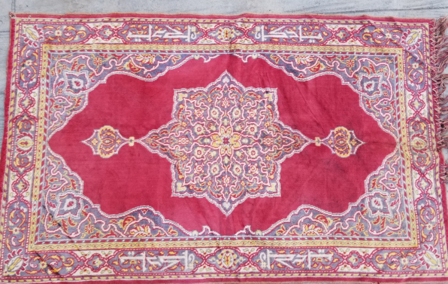 OSMANLI DÖNEMİ NADİR TİPTE ÜZERİ KUFİ YAZILI DUVAR HALISI