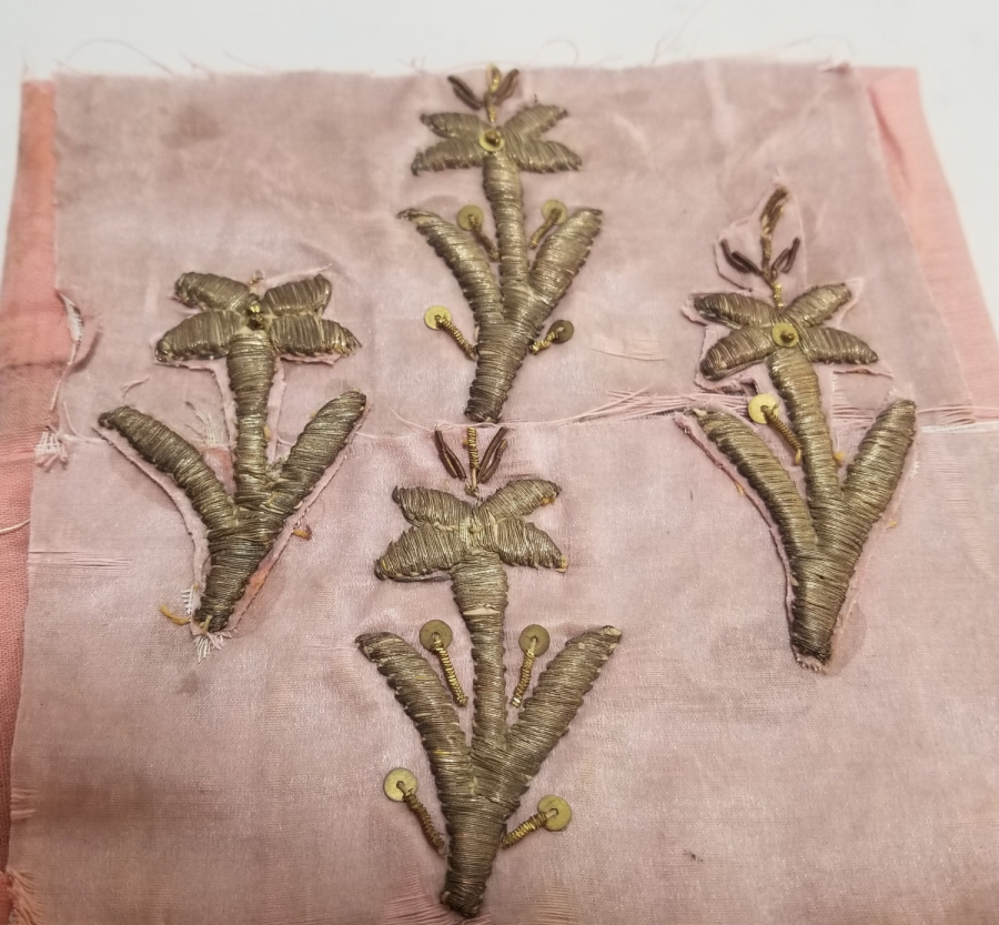 SIRMA İŞÇİLİKLİ EL YAPIMI ANTİKA KUTU