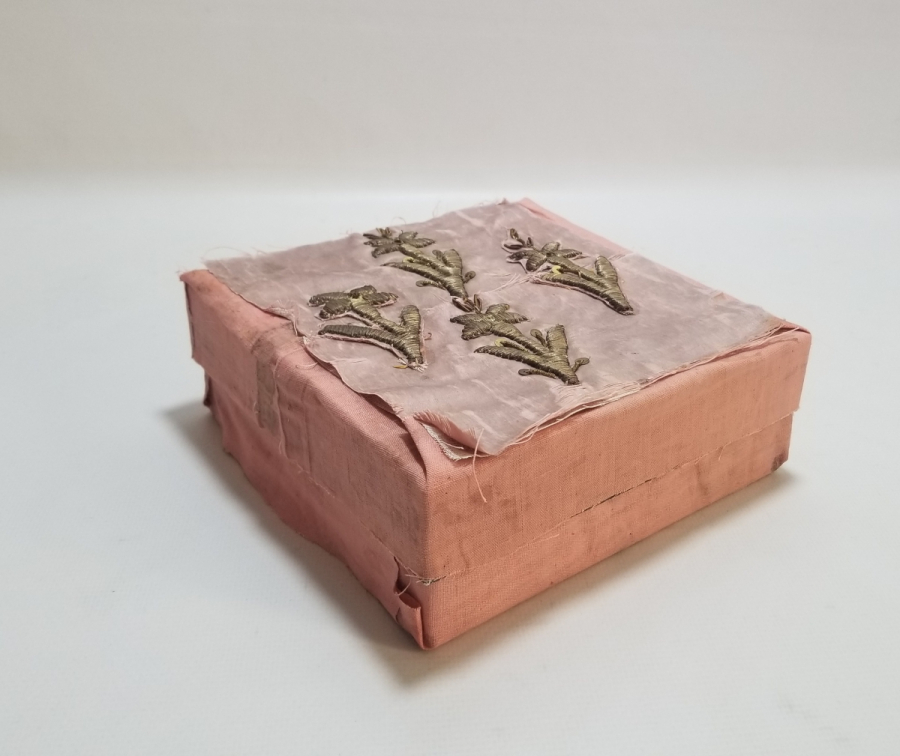 SIRMA İŞÇİLİKLİ EL YAPIMI ANTİKA KUTU