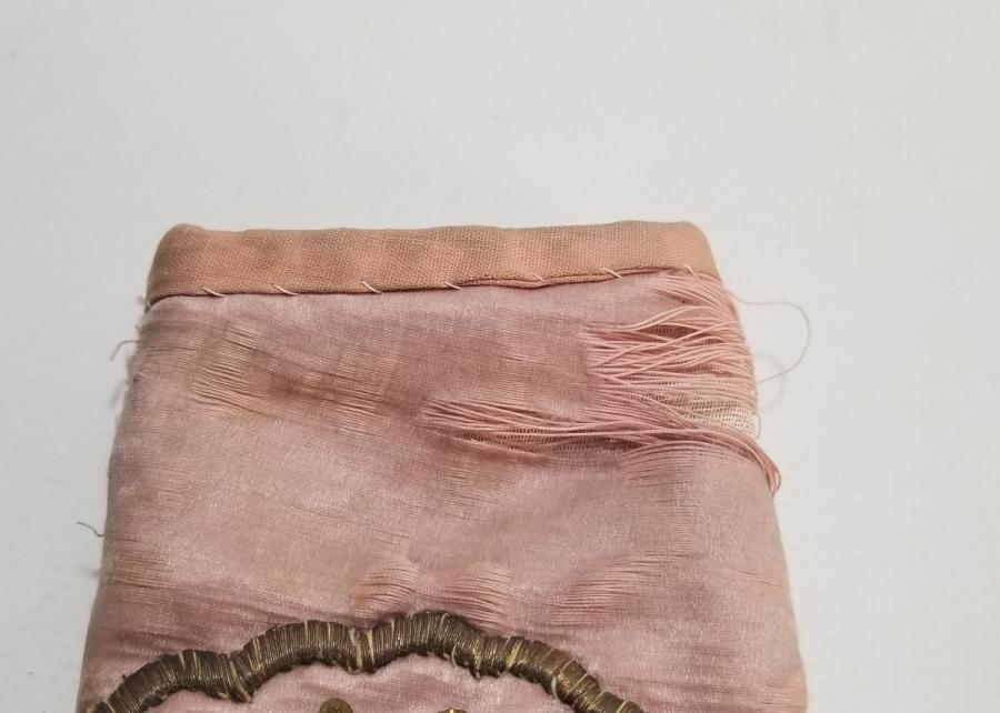 SIRMA İŞÇİLİKLİ OSMANLI KUMAŞTAN YAPILMIŞ KESE