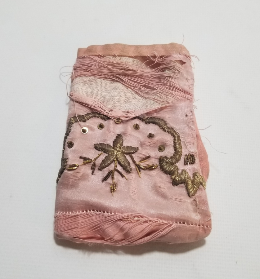 SIRMA İŞÇİLİKLİ OSMANLI KUMAŞTAN YAPILMIŞ KESE