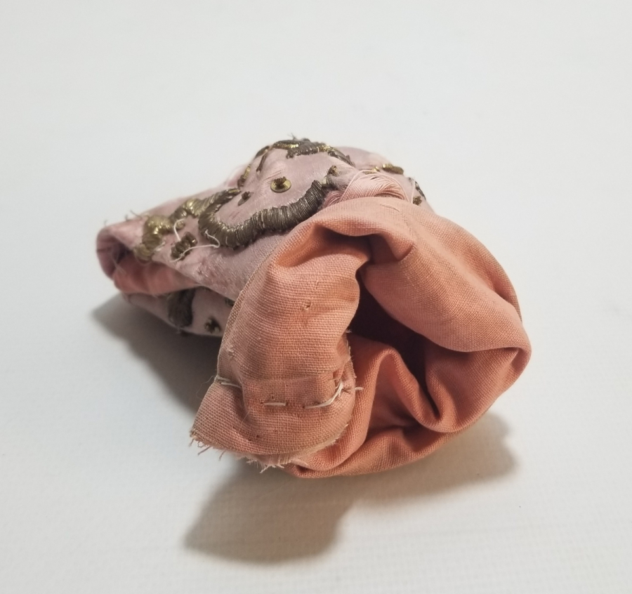 SIRMA İŞÇİLİKLİ OSMANLI KUMAŞTAN YAPILMIŞ KESE