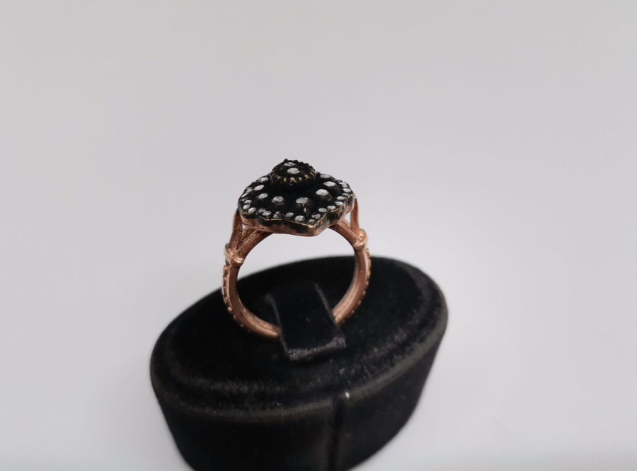 ÖZEL YAPIM ELMAS TAŞLI YÜZÜK