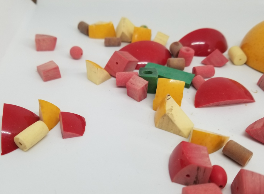 KESİLMİŞ ANTİKA KATALİN BİLARDO TOPU PARÇALARI