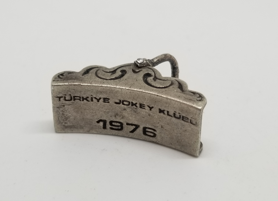 TÜRKİYE JOKEY KLUBÜ HATIRASI MİNİ GÜMÜŞ ÜZENGİ