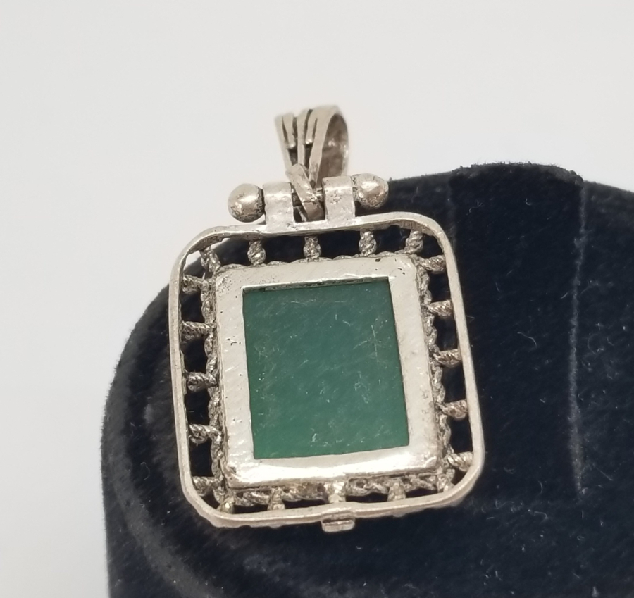 ZÜMRÜT TAŞLI GÜMÜŞ KOLYE UCU