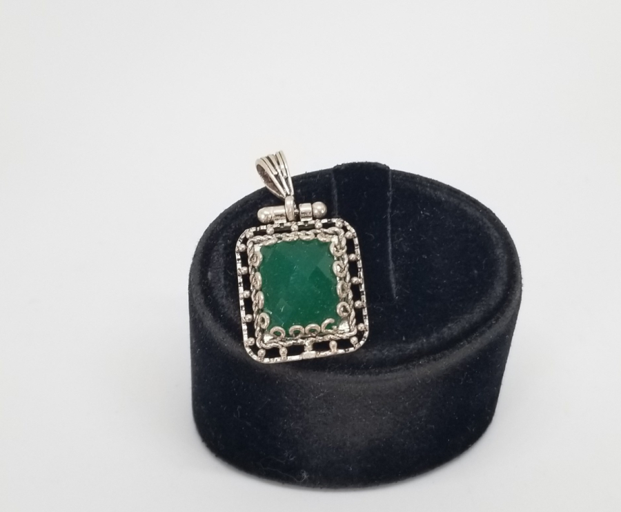 ZÜMRÜT TAŞLI GÜMÜŞ KOLYE UCU