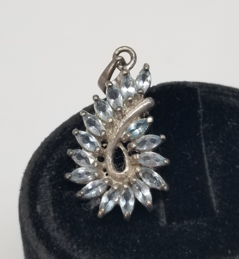 AQUAMARİN TAŞLI GÜMÜŞ KOLYE UCU