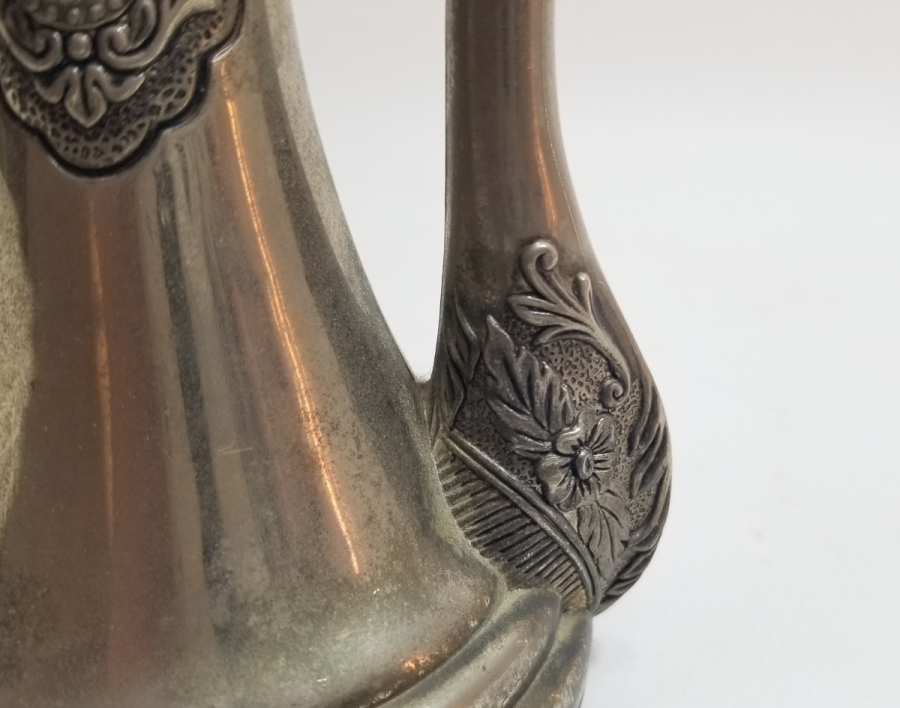 GÜMÜŞ KAPLAMA DEKORATİF SÜRAHİ FORMLU MASA ÜSTÜ OBJESİ