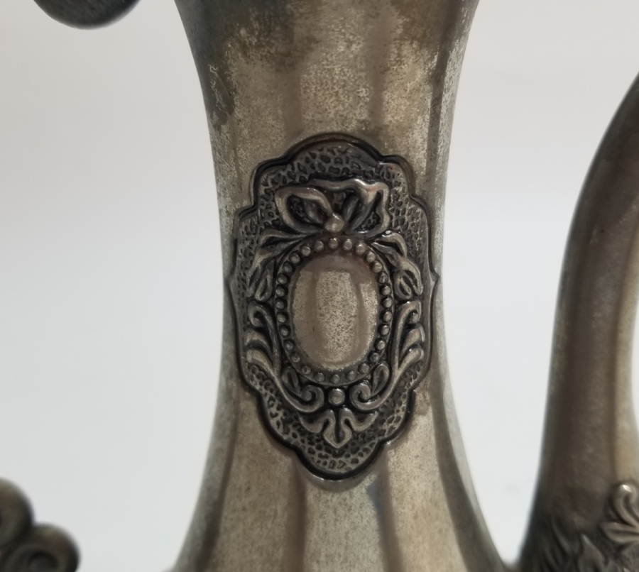 GÜMÜŞ KAPLAMA DEKORATİF SÜRAHİ FORMLU MASA ÜSTÜ OBJESİ