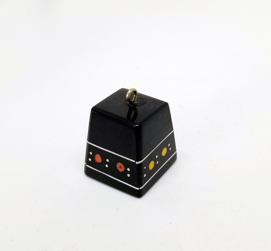 KABE İ ŞERİF FORMUNDA YAPILMIŞ OSMANLI DÖNEMİ BÜYÜK BOY OLTU TAŞI KOLYE UCU