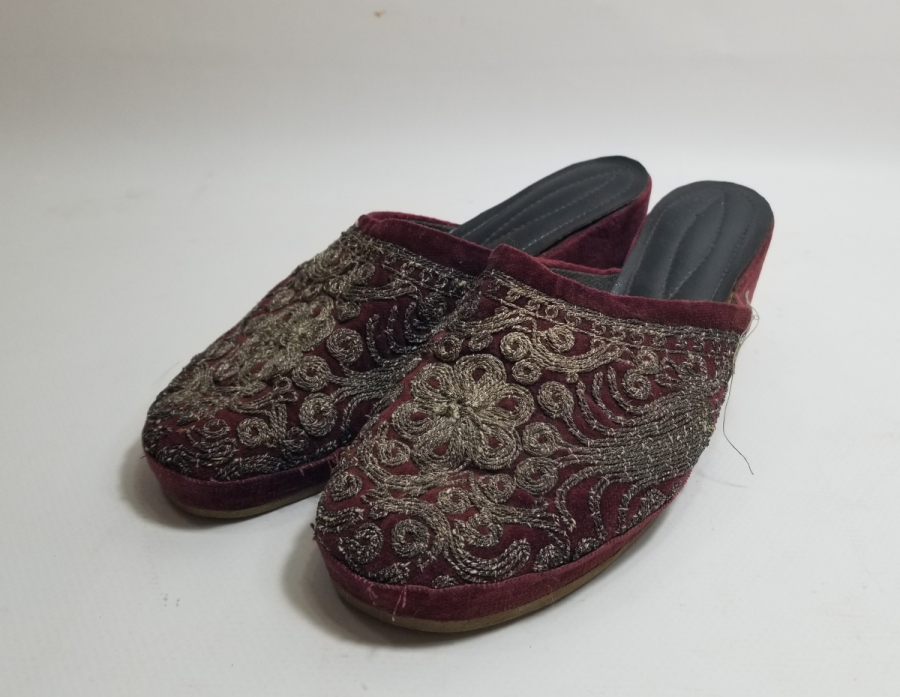 SIRMA İŞÇİLİKLİ ANTİKA GELİN TERLİĞİ