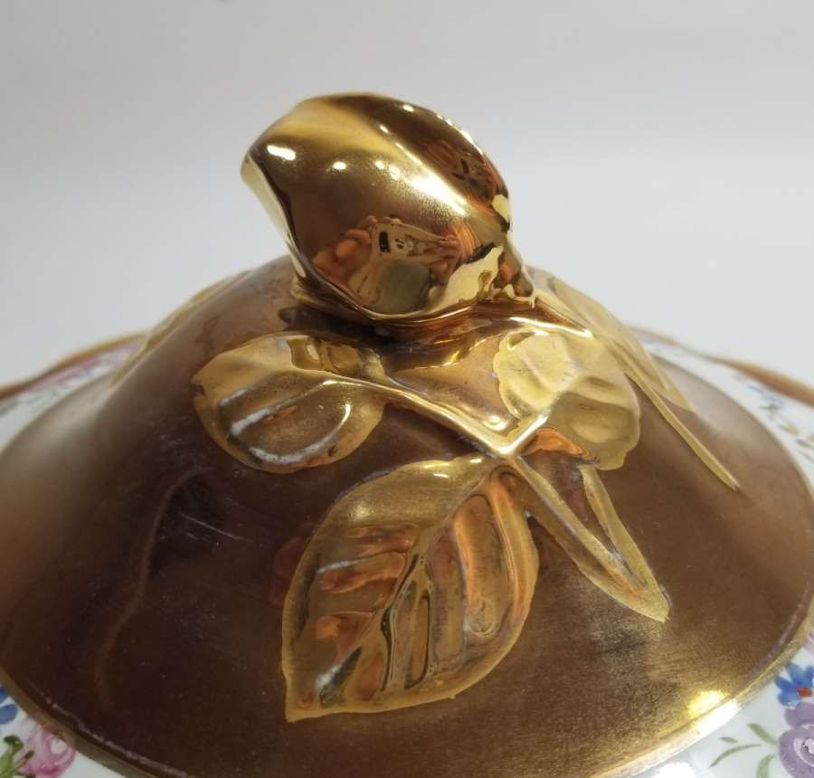 OSMANLI DÖNEMİ EL BOYAMA İŞÇİLİKLİ VE ALTIN VARAKLI NADİR KAPAKLI PORSELEN KASE - YEMİŞLİK