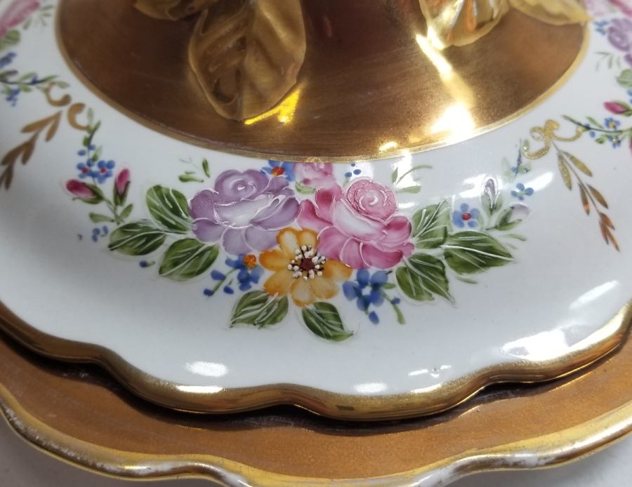 OSMANLI DÖNEMİ EL BOYAMA İŞÇİLİKLİ VE ALTIN VARAKLI NADİR KAPAKLI PORSELEN KASE - YEMİŞLİK