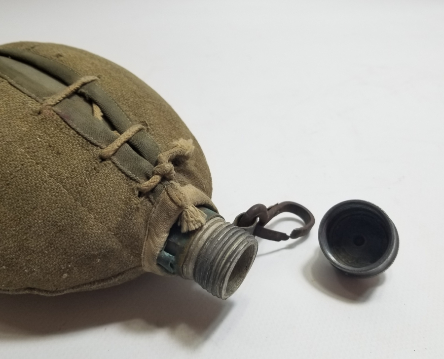 ORİJİNAL KEÇESİYLE 2. DÜNYA SAVAŞI DÖNEMİ İNGİLİZ ASKER MATARASI