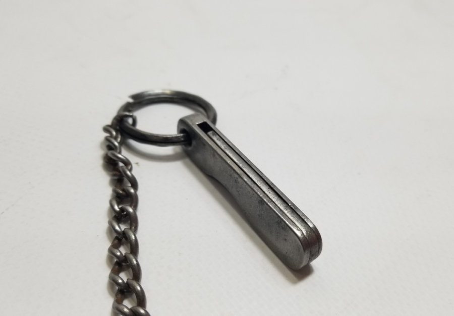 ORİJİNAL ZİNCİRİYLE ANTİKA METAL EL ALETİ