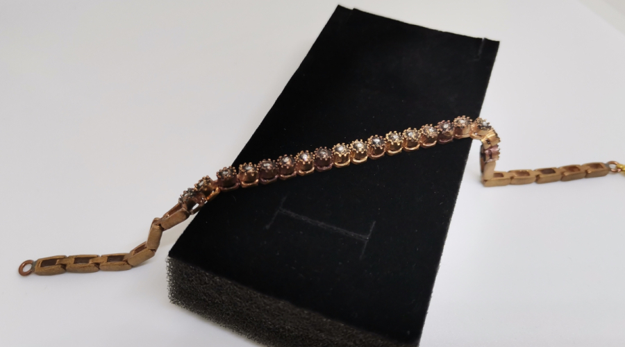 ÜZERİ ELMAS TAŞLI ÖZEL YAPIM BİLEZİK - BİLEKLİK