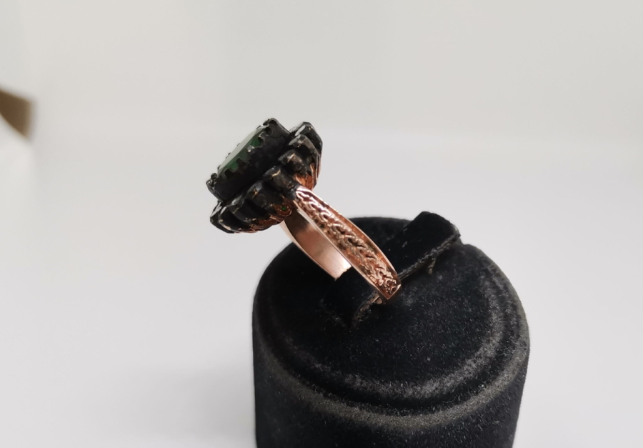 ELMAS VE ZÜMRÜT TAŞLI ÖZEL YAPIM YÜZÜK