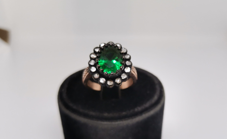 ELMAS VE ZÜMRÜT TAŞLI ÖZEL YAPIM YÜZÜK