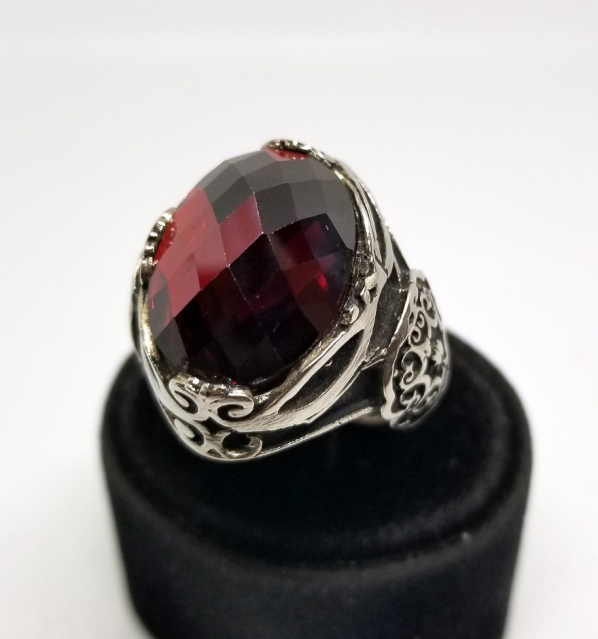 FASETA KESİM TAŞLI GÜMÜŞ YÜZÜK