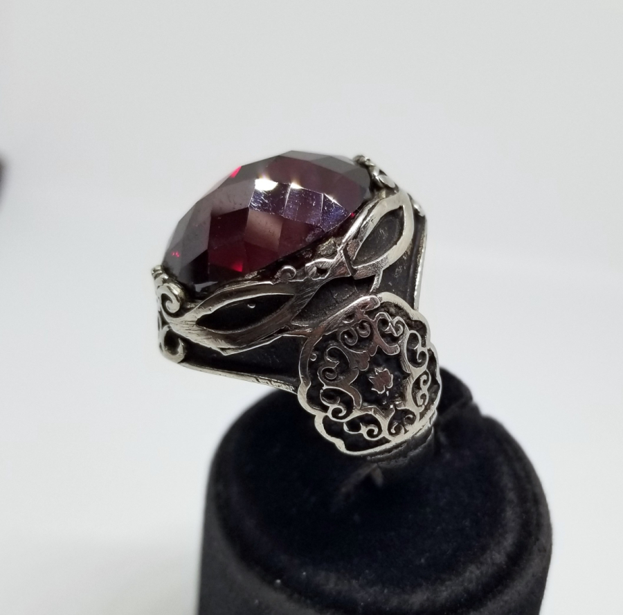 FASETA KESİM TAŞLI GÜMÜŞ YÜZÜK