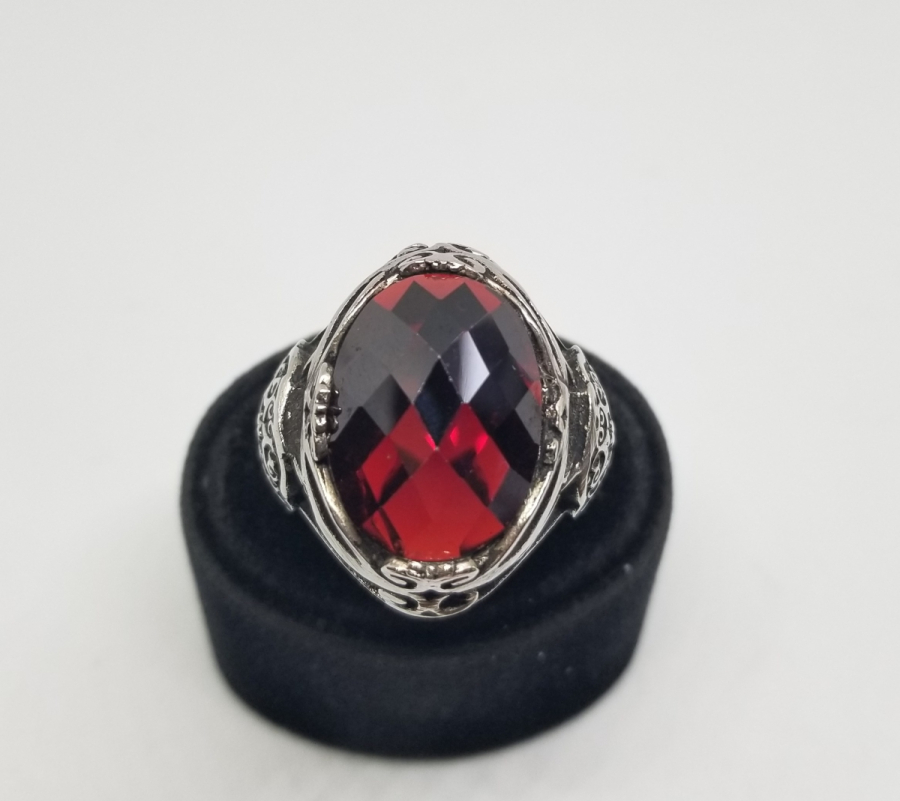 FASETA KESİM TAŞLI GÜMÜŞ YÜZÜK