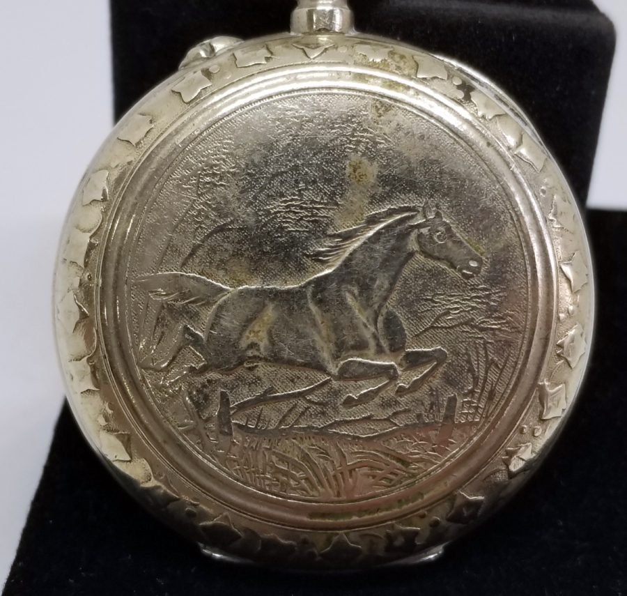 ARKA KAPAĞI AT FİGÜRLÜ ÇALIŞIR DURUMDA ANTİKA CEP SAATİ