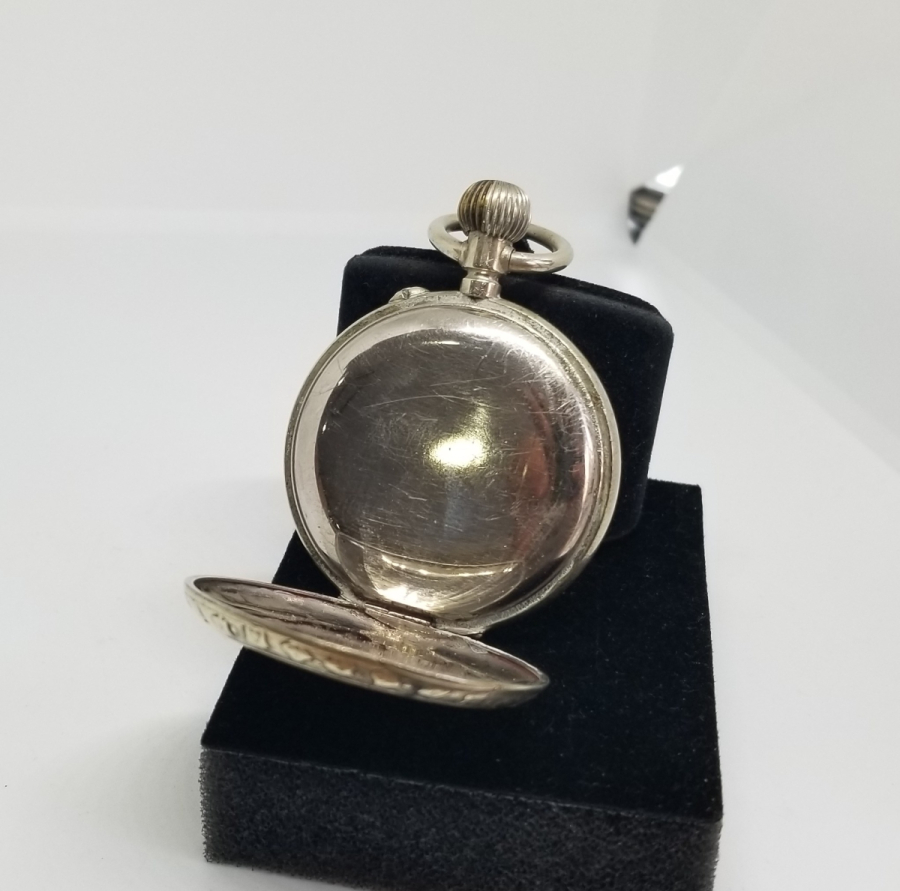 ARKA KAPAĞI AT FİGÜRLÜ ÇALIŞIR DURUMDA ANTİKA CEP SAATİ