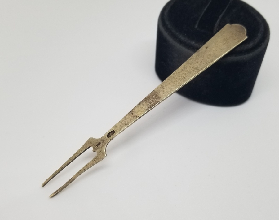 ORAK ÇEKİÇ DAMGALI ANTİKA MİNELİ RUS GÜMÜŞ PEYNİR ÇATALI