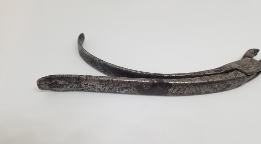 ÜZERİ HAYAT AĞACI FORMLU USTA DAMGALI OSMANLI DÖNEMİ EL YAPIMI DİŞÇİ PENSİ