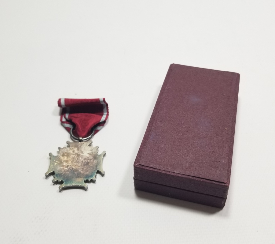 ORİJİNAL KUTUSUNDA ASKI VE KURDELASIYLA ÇOK NADİR MİNELİ GÜMÜŞ POLONYA DEVLET NİŞANI