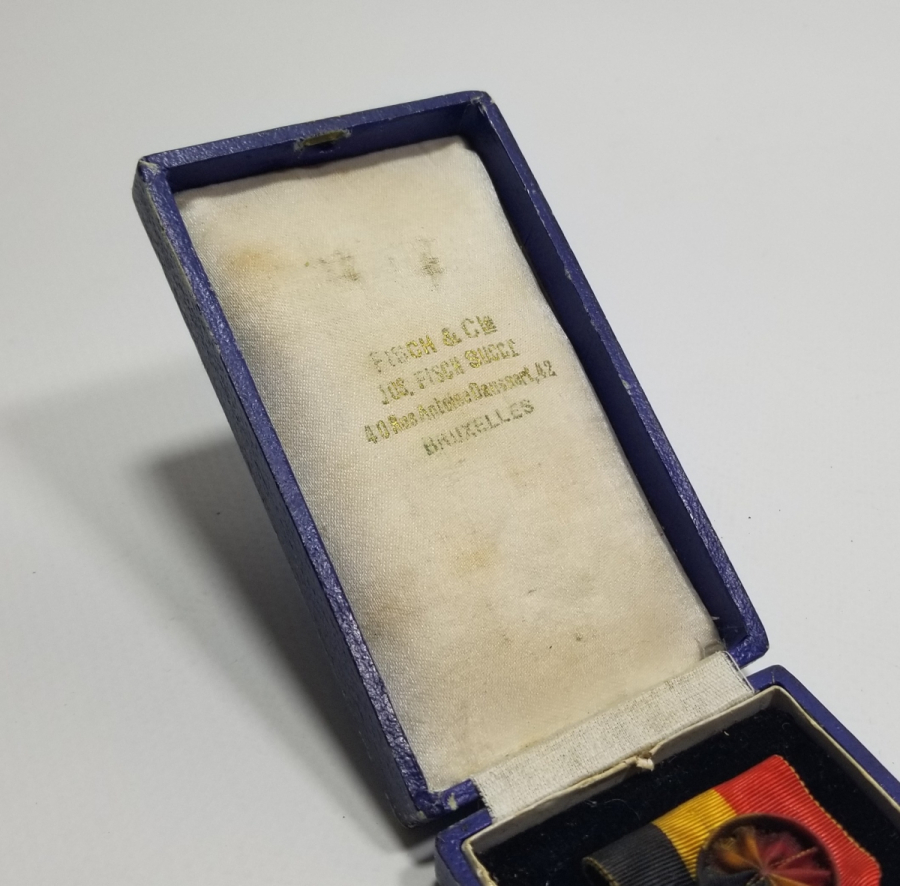 ORİJİNAL KUTUSUNDA ANTİKA BELÇİKA EMEK NİŞANI