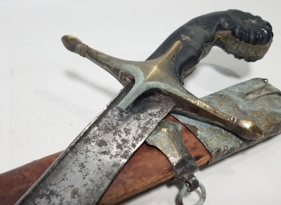 NADİR TİPTE PALA FORMLU YENİÇERİ PUSATI