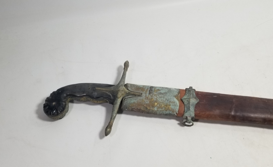 NADİR TİPTE PALA FORMLU YENİÇERİ PUSATI