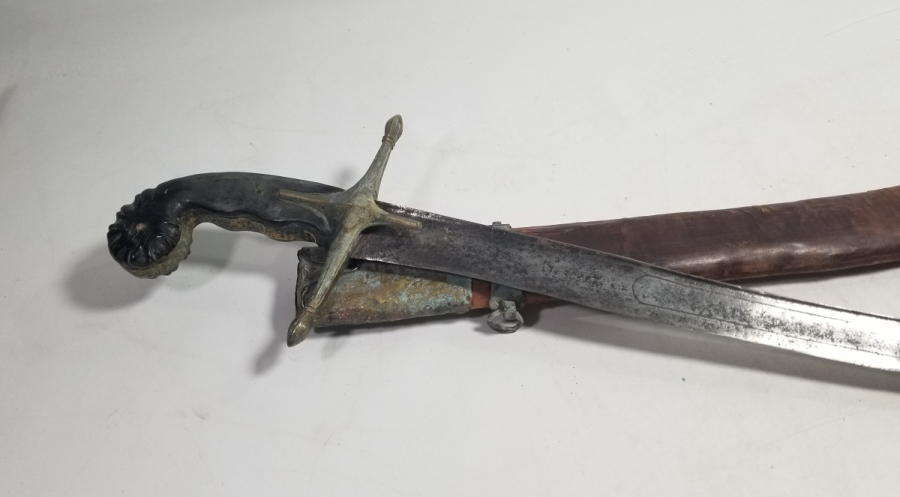 NADİR TİPTE PALA FORMLU YENİÇERİ PUSATI