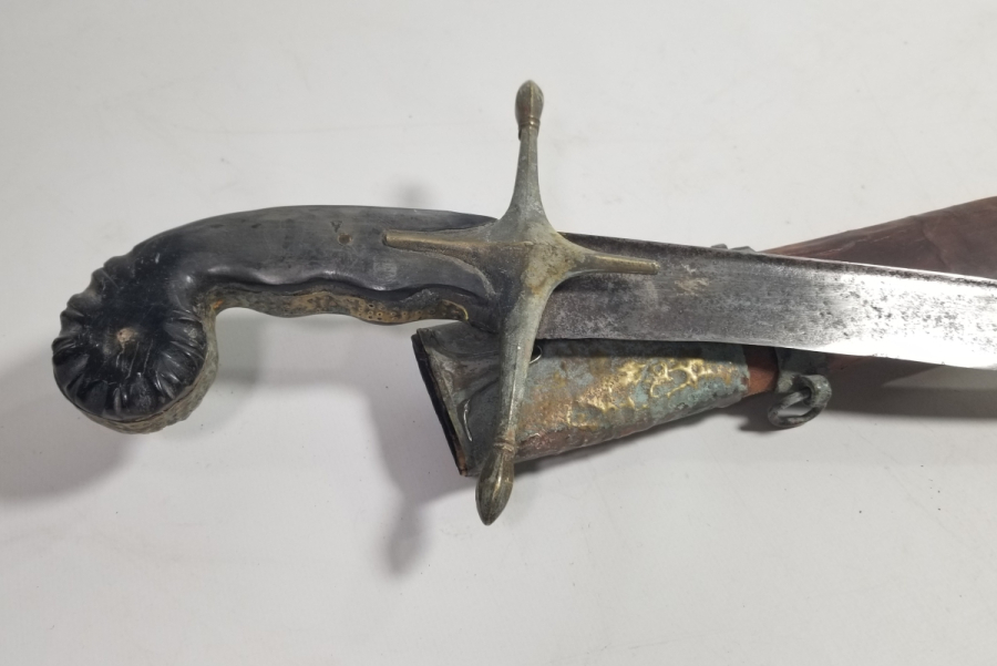 NADİR TİPTE PALA FORMLU YENİÇERİ PUSATI