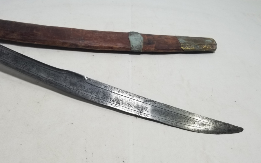 NADİR TİPTE PALA FORMLU YENİÇERİ PUSATI